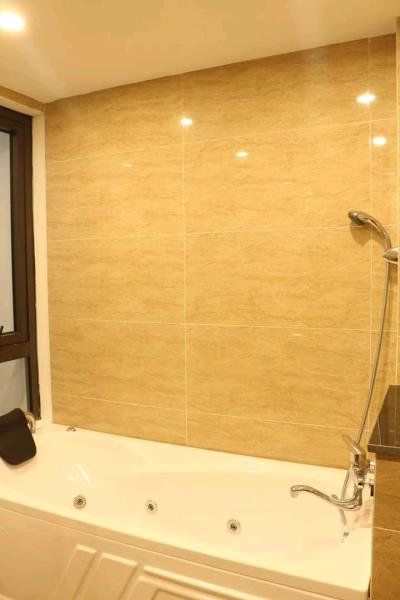BÁN NHÀ NGHI TÀM – ÂU CƠ – TỨ LIÊN 136M² – 6 TẦNG – MẶT TIỀN 8M – 27.5 TỶ